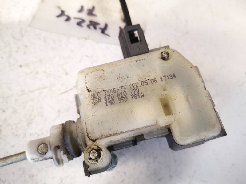 1M0959781A Skoda Octavia 2006 Fuel Flap Motor - Thumbnail 2