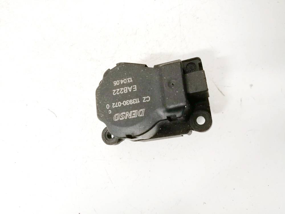 1139300721 Opel Astra 2012 Peciuko sklendes varikliukas - Thumbnail 2