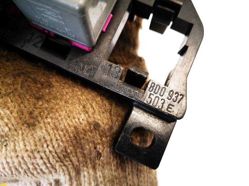 8D0937503E Volkswagen Bora 2001 Fuse box - Thumbnail 3