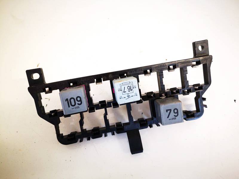 8D0937503E Volkswagen Bora 2001 Fuse box