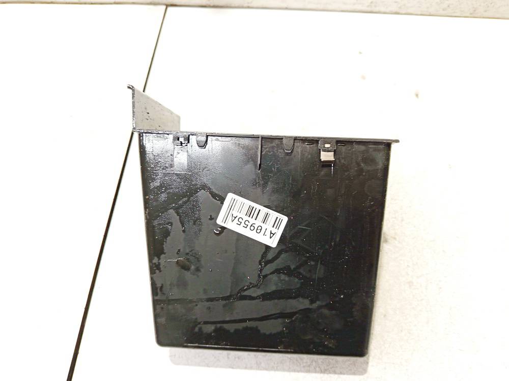 1T0863071 Volkswagen Caddy 2006 Schowek