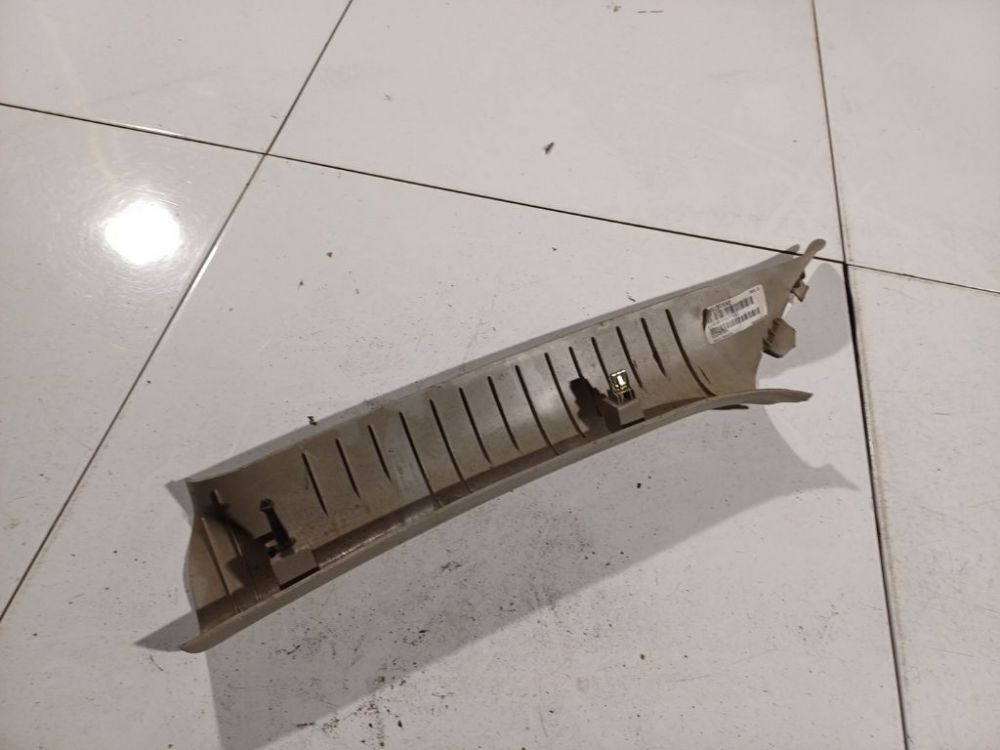 Dodge Magnum 2009 Pilarin verhoilu - EDESSÄ OIKEALLA - Thumbnail 4