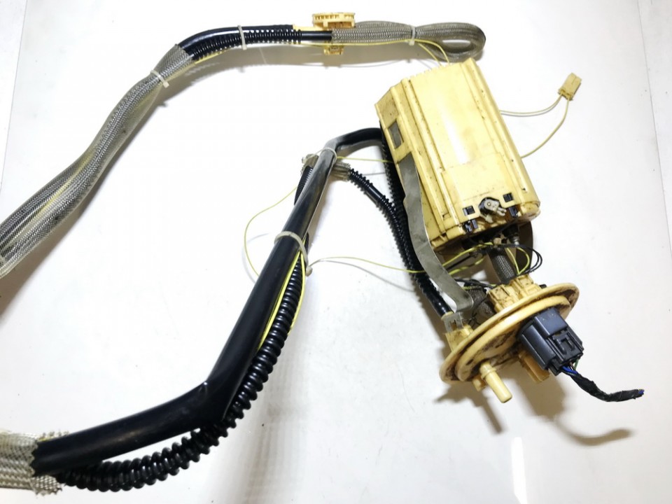 Electric Fuel pump Volvo XC 90 2006    2.4 30671066