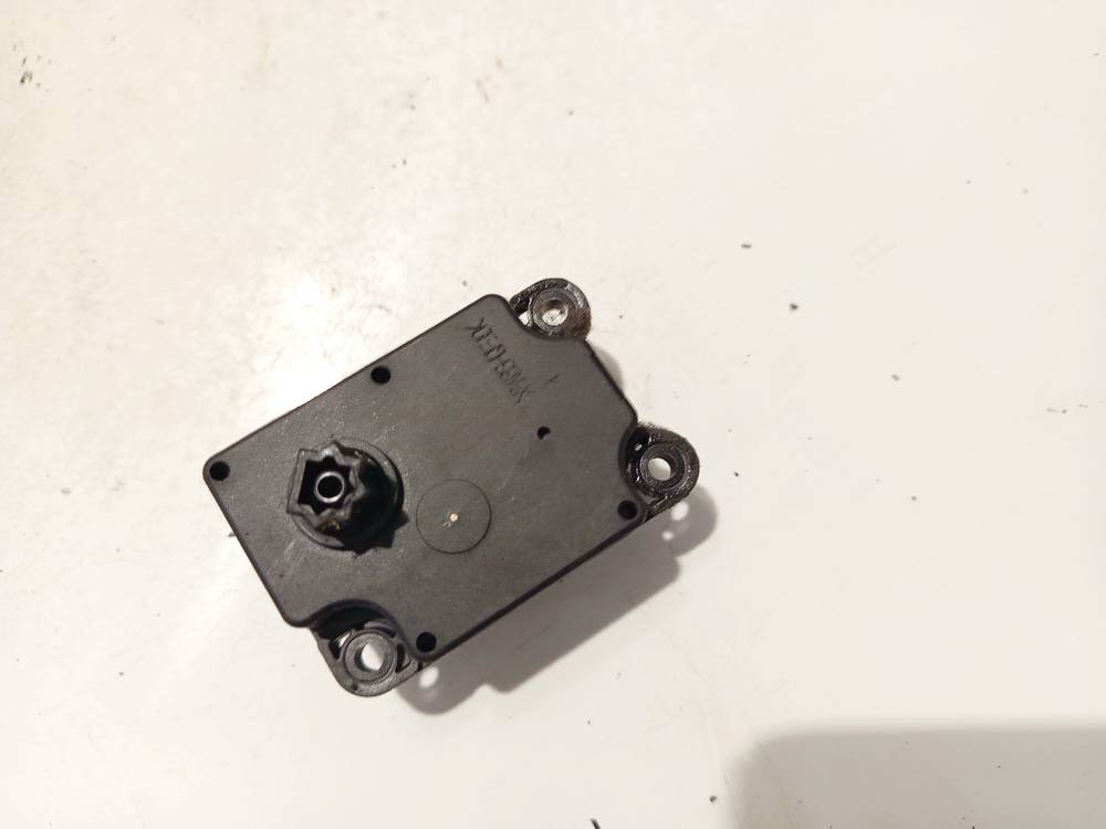 4N5H19E616AC Volvo V50 2007 Peciuko sklendes varikliukas