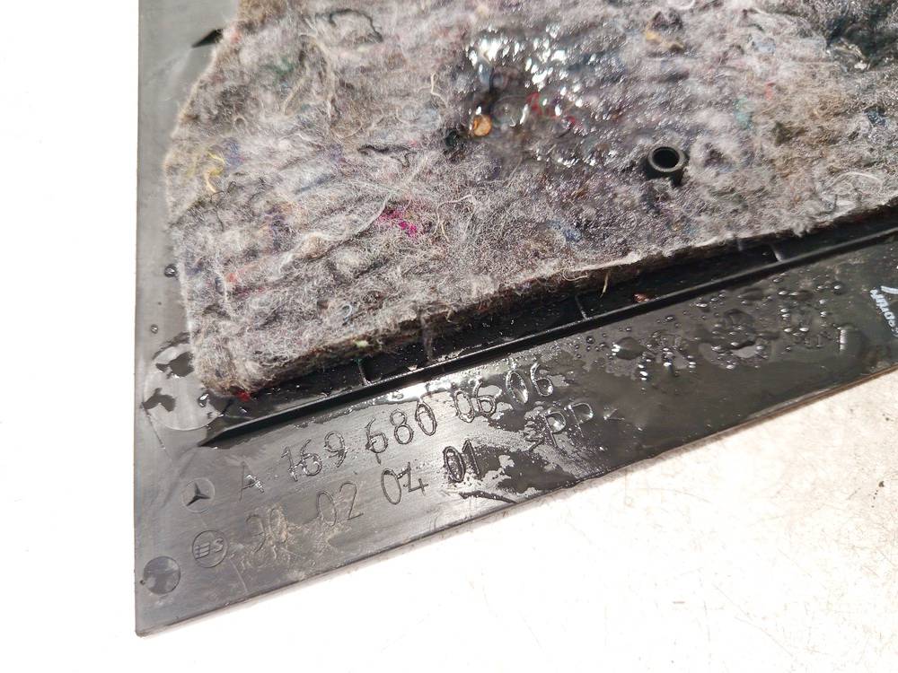 A1696800606 Mercedes-Benz A-CLASS 2010 Salona apdare (plastmasas) - Thumbnail 3