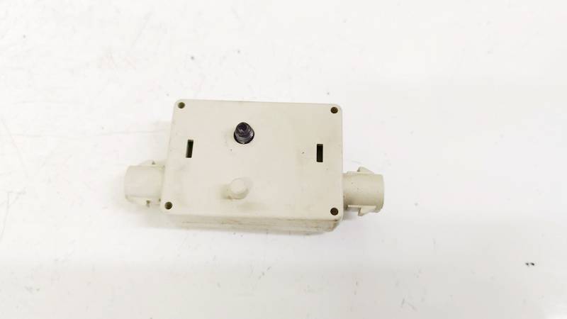 699009005 BMW 3-Series 2005 Pystyantennivahvistin