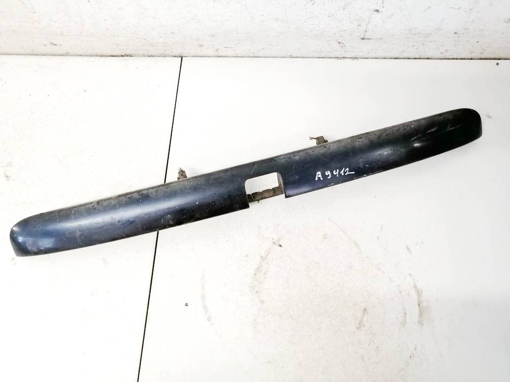 90464809 Opel Vectra 1999 Galinio dangcio isorine apdaila (numerio apsvietimas) G.