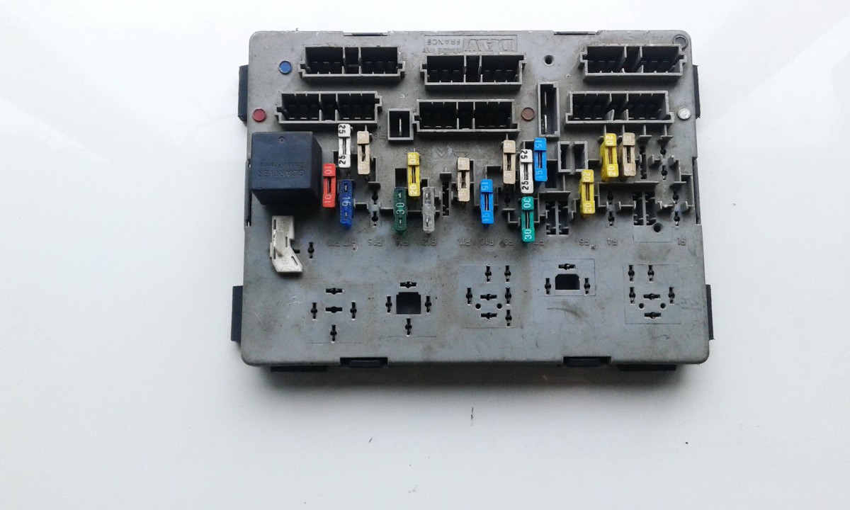 USED USED Fuse box Renault Espace 1995 EIS00796740 Used Auto