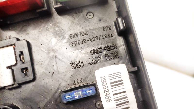 3C0937125 Volkswagen Passat 2006 Fuse box - Thumbnail 3