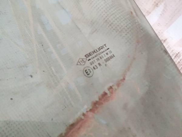 Renault Master 1997 Door-Drop Glass - FRONT LEFT - Thumbnail 2