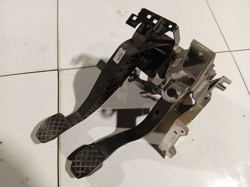 4F1721316 Audi A6 2008 Clutch pedal