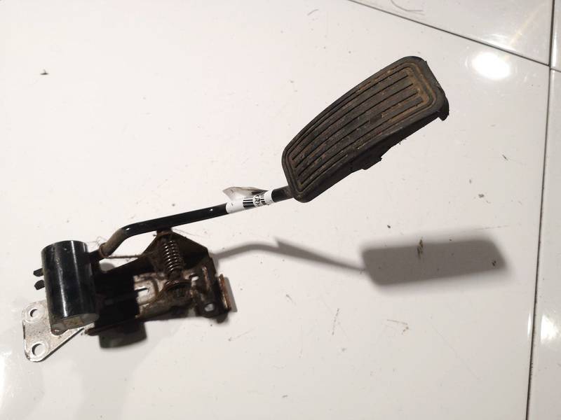 Mazda 3 2003 Elektriskais akseleratora pedālis