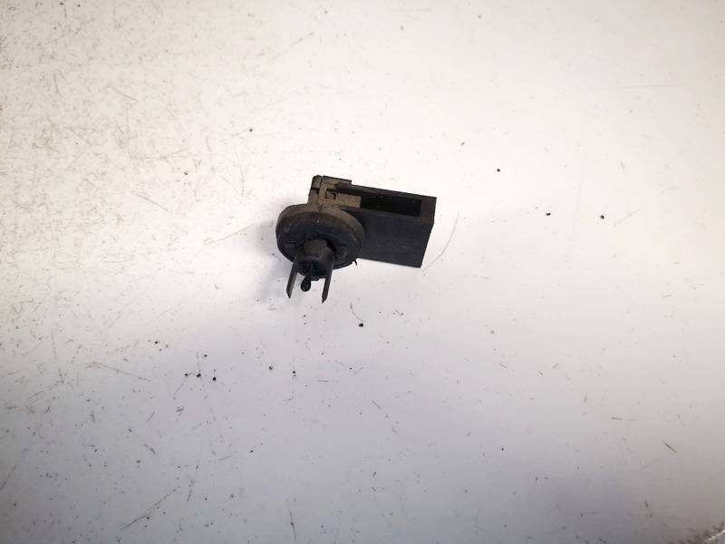 1H0907543A Volkswagen Golf 1997 Intake Air Temperature Sensor (Cabin Air Temperatur) - Thumbnail 3