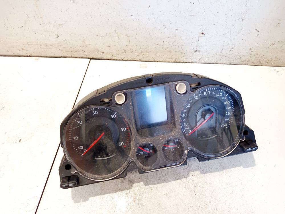 3C0920870Q Volkswagen Passat 2006 Prędkościomierz – panel instrumentów