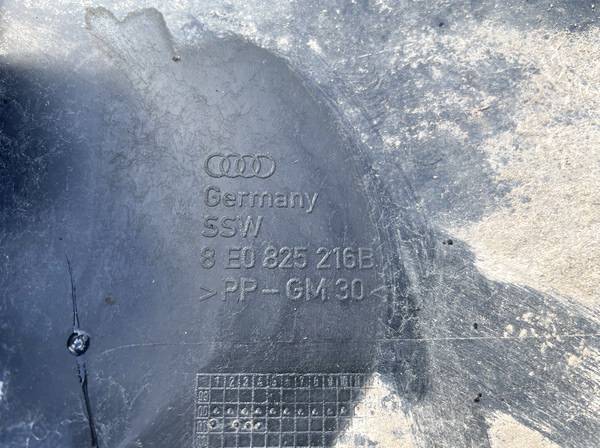 8E0825216B Audi A4 2002 Placa protectora-protector antisalpicaduras motor - Thumbnail 3