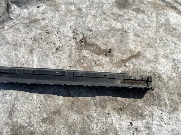 8E0853859 Audi A4 2002 FALDON LATERAL, Listón - IZQUIERDO - Thumbnail 3