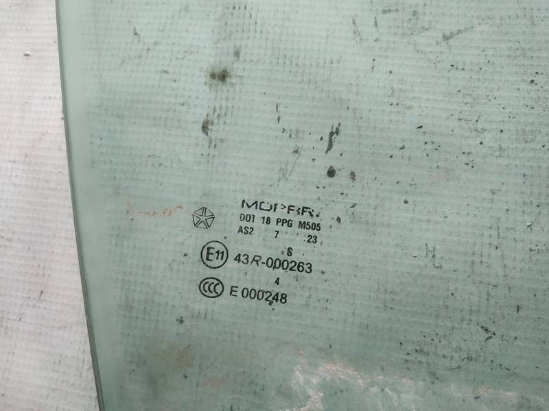 AS2 Chrysler 300C 2005 Door-Drop Glass - FRONT RIGHT - Thumbnail 2