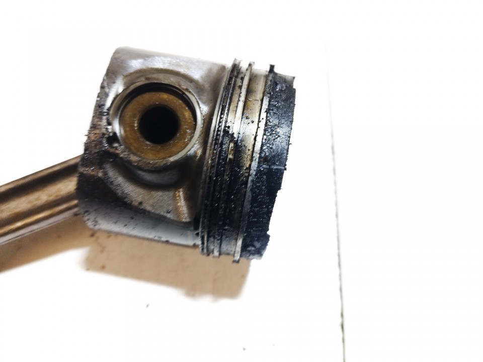 Volvo V70 2003 Stumoklis su svaistikliu - Thumbnail 2