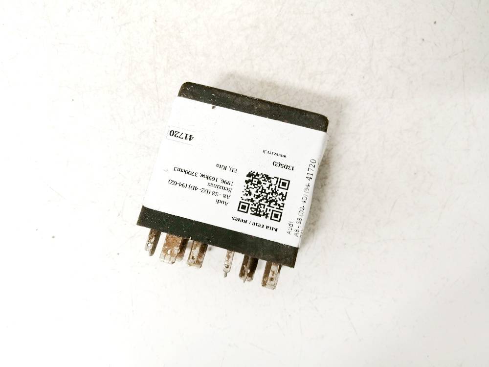 5KG00656800 Audi A8 1998 Relay module