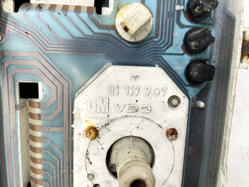 81117707 Opel Frontera 1994 Spidometras - prietaisu skydelis - Thumbnail 4