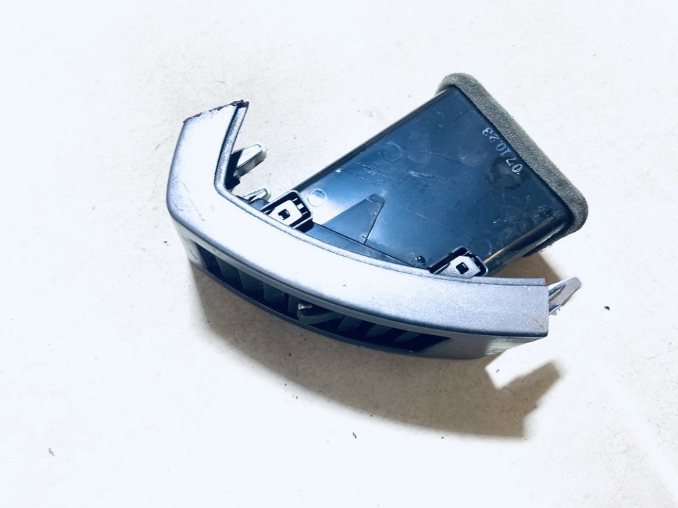 GN71114000 Mitsubishi Outlander 2008 Dash Vent (Air Vent Grille) - Thumbnail 2