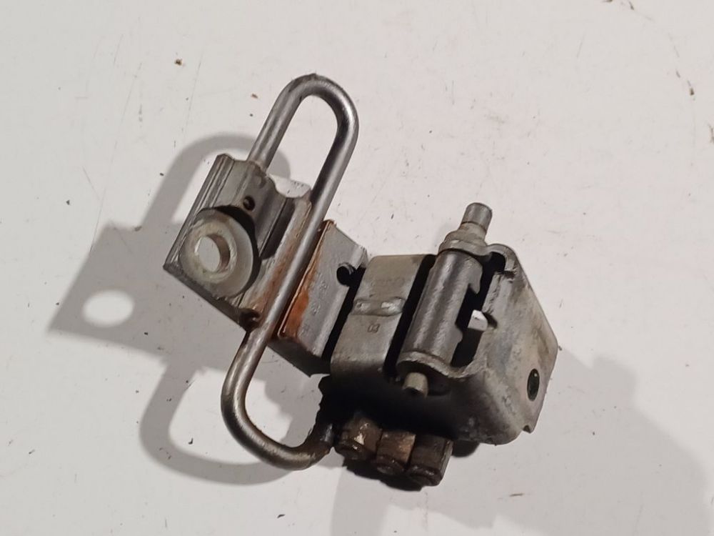 8E0831411B Audi A6 2005 Door Hinge - FRONT - Thumbnail 2