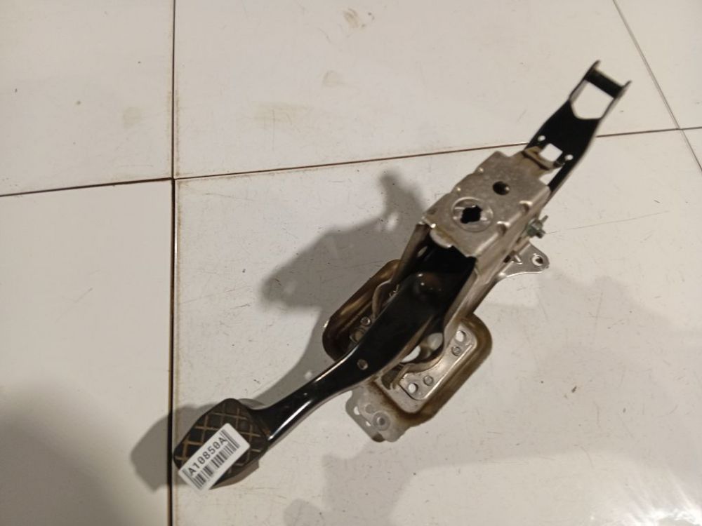 1K1721057L Volkswagen Golf 2003 Pedal work, Brake pedal, Pedal bracket, Clutch pedal