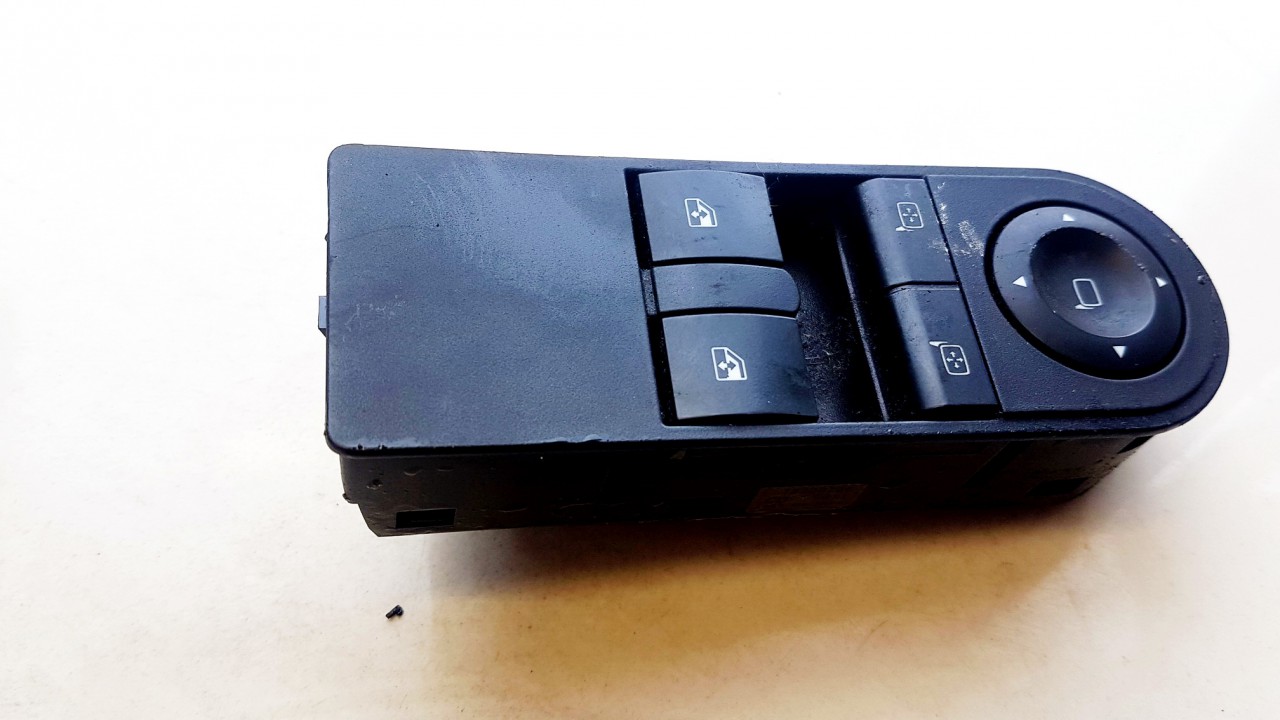 13228706 Opel Zafira 2007 Sähkötoimisen ikkunan ohjauskytkin