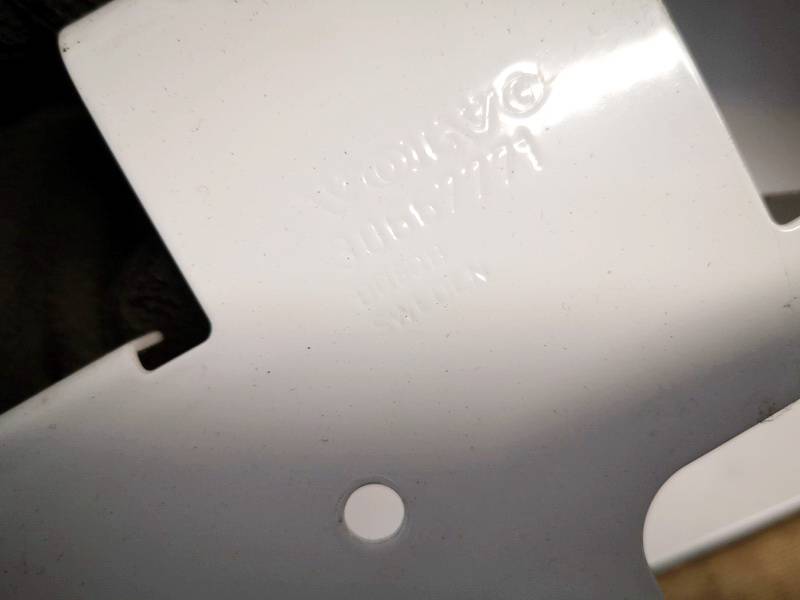 30667771 Volvo XC 70 2008 PLASTICOS-Otros soportes - Thumbnail 3