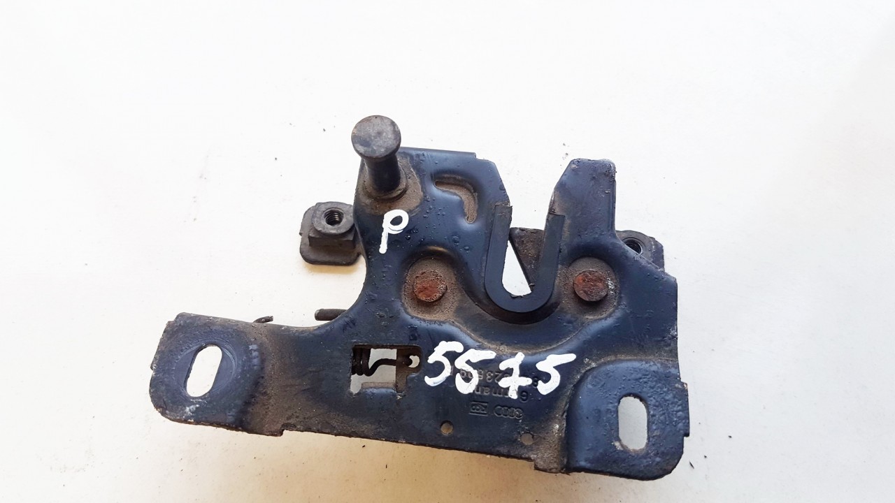 8L0823509 Audi A3 1998 Hood Lock - Hood Latch