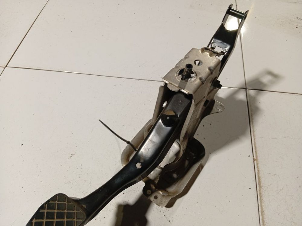 1K1721057N Skoda Octavia 2005 Pedał hamulca - Thumbnail 3