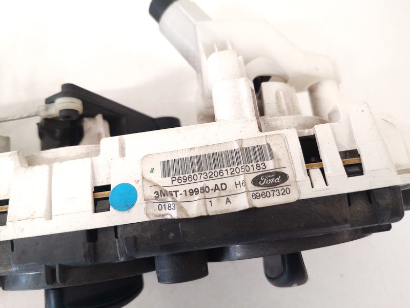 3M5T19980AD Ford Focus 2007 Climate Control Panel (heater control switches) - Thumbnail 2