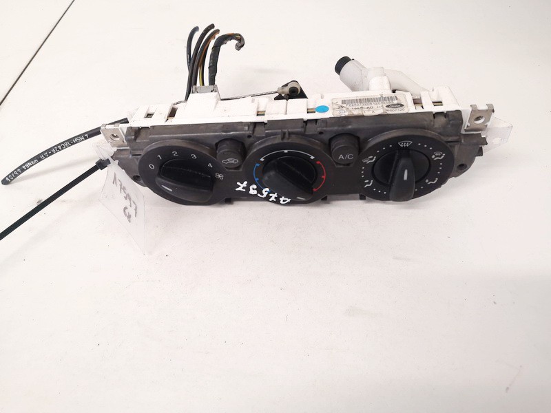 3M5T19980AD Ford Focus 2007 Climate Control Panel (heater control switches)