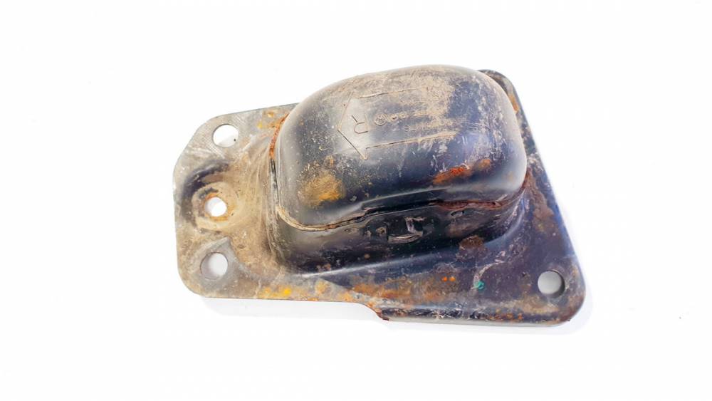 1K0505130J Skoda Octavia 2010 Beam bracket (subframe ) - REAR RIGHT