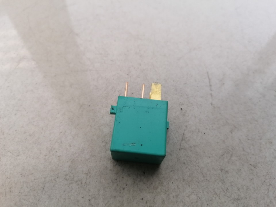 G8HNH70 G8HNH70 Relay module Honda FRV 2003 2.2L EIS00756801 Used