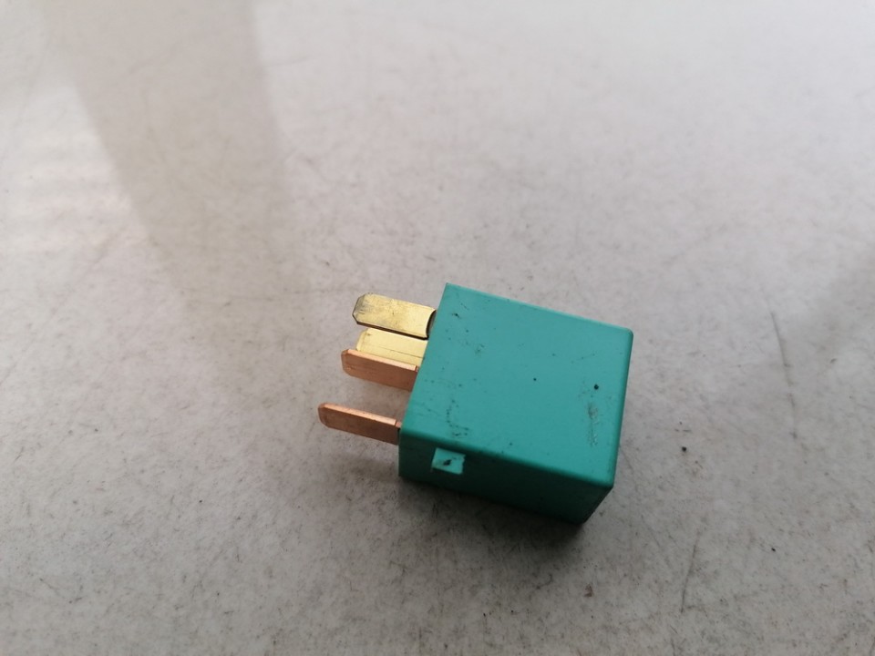 G8HNH70 G8HNH70 Relay module Honda FRV 2003 2.2L EIS00756801 Used