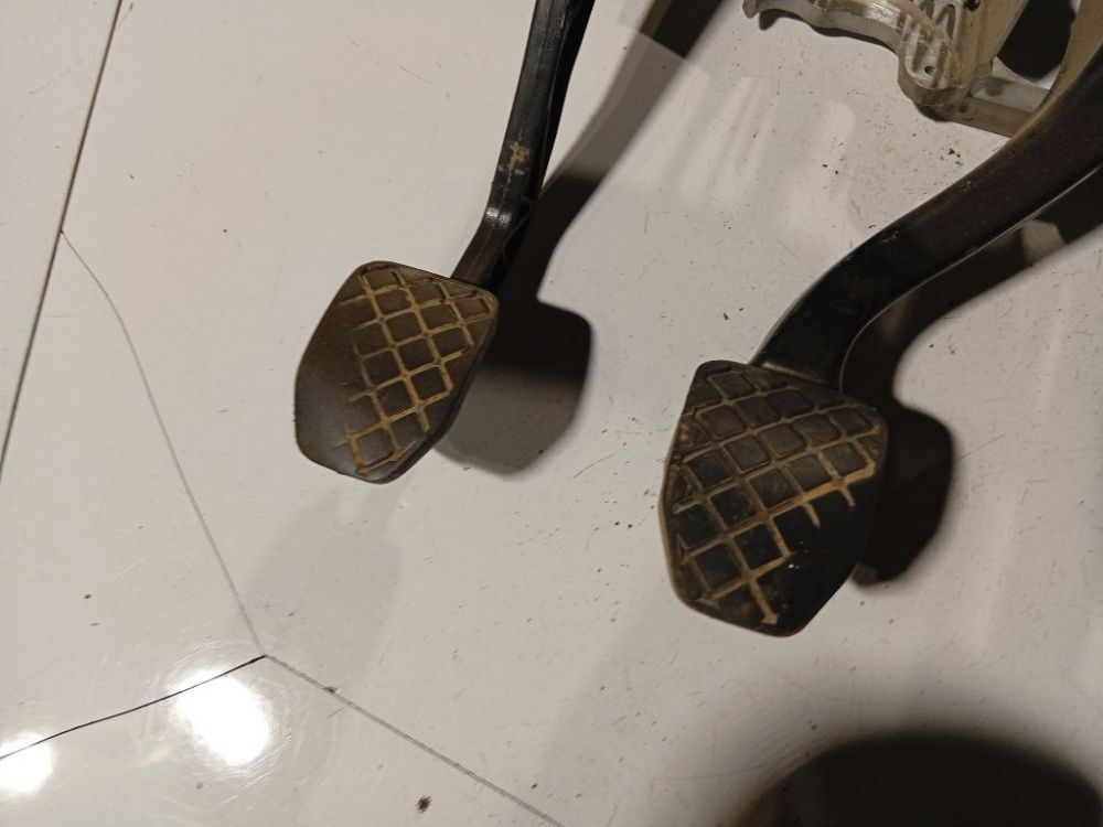 8D1721117E Audi A4 1996 Pedal work, Brake pedal, Pedal bracket, Clutch pedal - Thumbnail 2