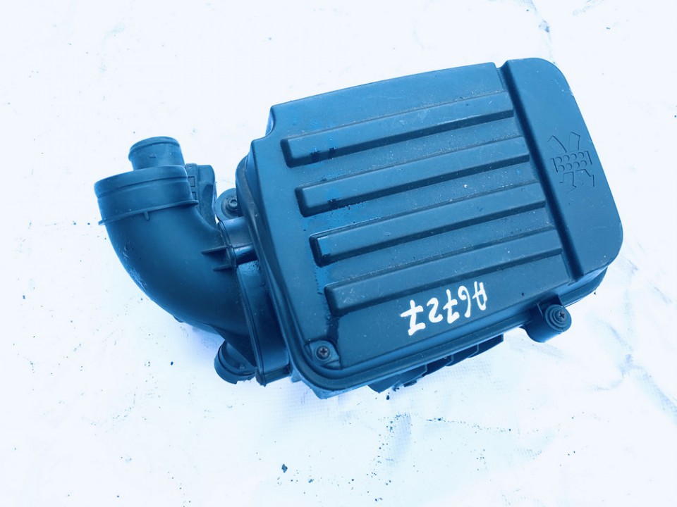1K0129607 Volkswagen Golf 2004 Air filter box