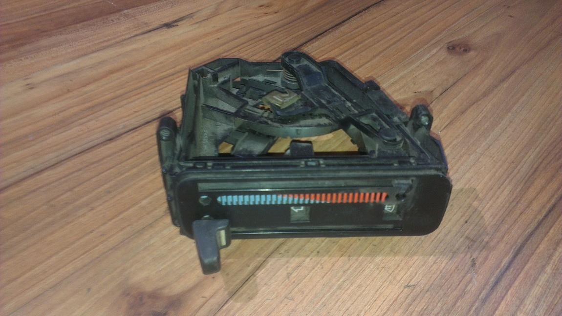 89gg18k309 85gg18k309 Climate Control Panel (heater control switches