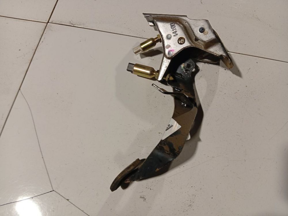 Honda Accord 2004 Pedal work, Brake pedal, Pedal bracket, Clutch pedal