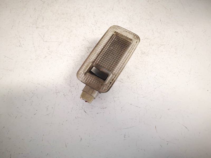 8124005040 Toyota Avensis 2003 Lampka wnętrza