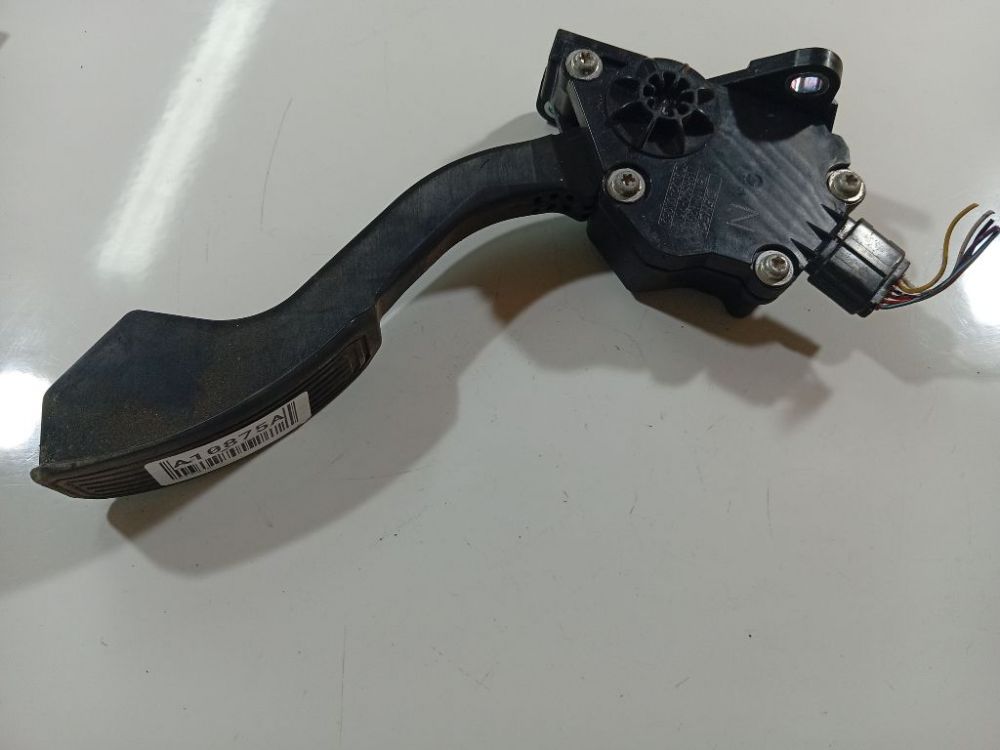 7811012010 Toyota Auris 2007 Elektriskais akseleratora pedālis