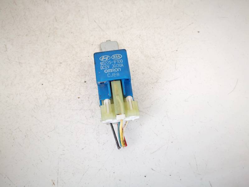 952251F100 Kia Ceed 2006 Przekaźnik