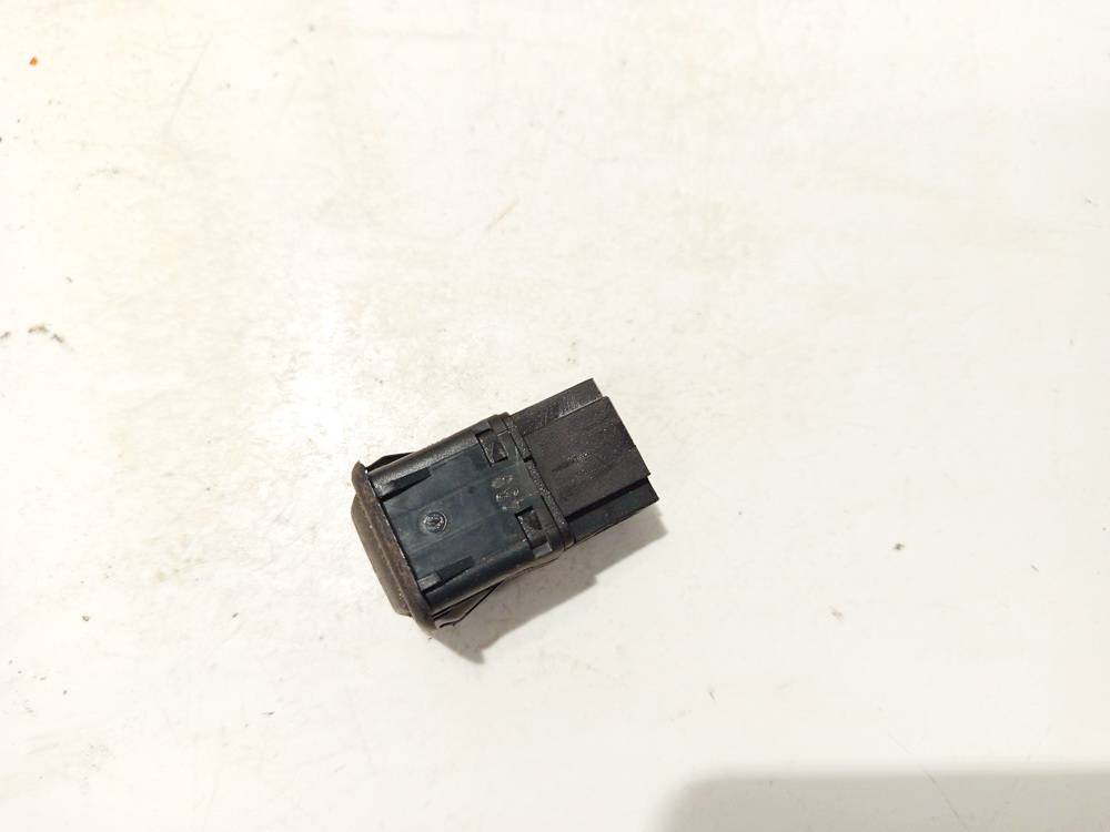 3B0959833A Volkswagen Bora 1999 Fuel Cap Switch (Gas Fuel Door Switch Button) - Thumbnail 2