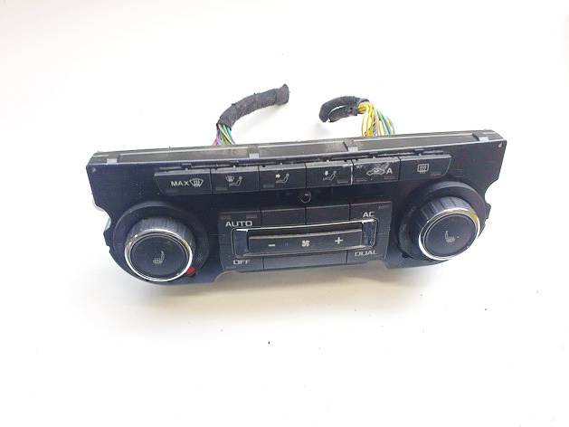 3T0907044AS Skoda Octavia 2010 Climate Control Panel (heater control switches)