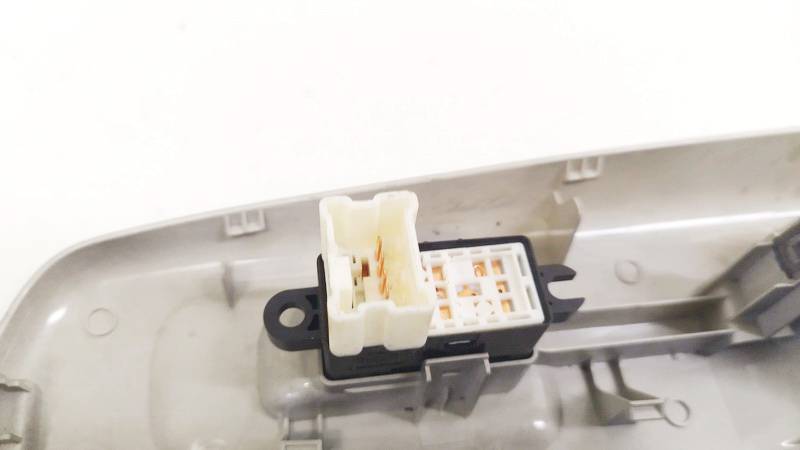 9Y20Z Subaru Forester 2010 Power window control (Window Regulator-Window Switch) - Thumbnail 2