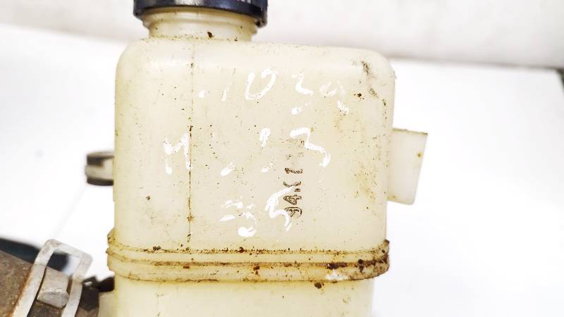 Mazda 323 1995 Power Steering Pump Oil Reservoir Tank - Thumbnail 3