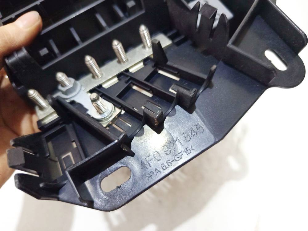 4F0971845 Audi A6 2006 Fuse box - Thumbnail 3