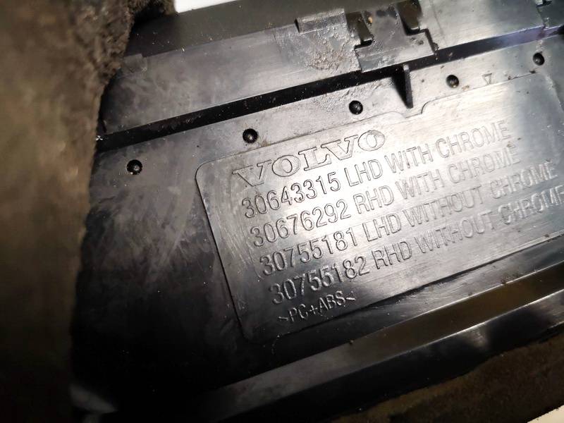 30643315 Volvo XC 70 2008 Rejilla Aireadora - 
Moldura protectora de la rejilla de ventilación lateral del panel - Thumbnail 3