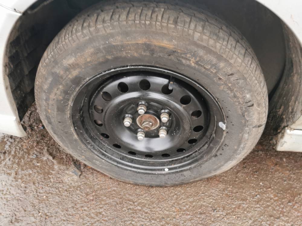 5X114.3 Nissan Almera Tino 2002 Tin-Ring-Set R15 - Thumbnail 4